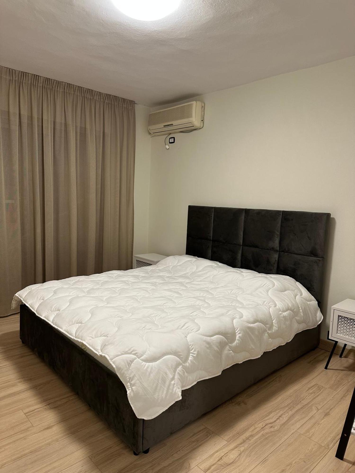 White Apartment, In The Center Of 티라나 외부 사진