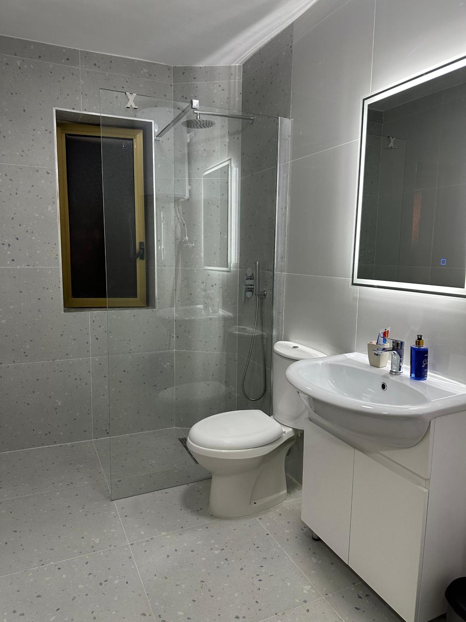 White Apartment, In The Center Of 티라나 외부 사진